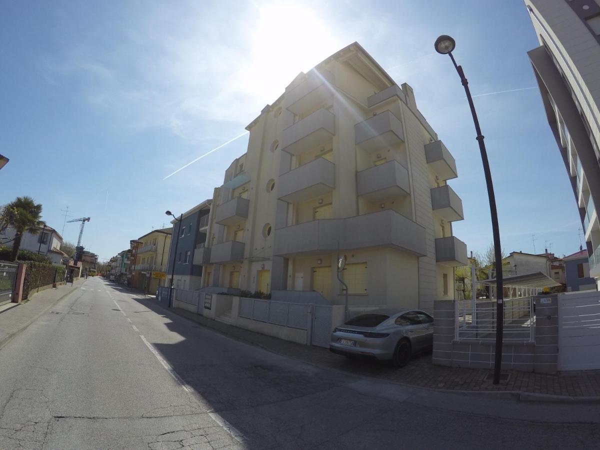 Ferienwohnung Attico Margherita - Agenzia Cocal Caorle Exterior foto