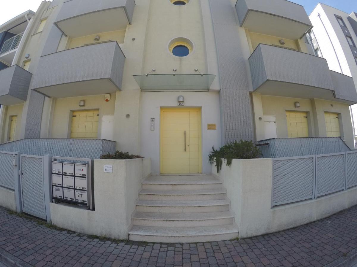 Ferienwohnung Attico Margherita - Agenzia Cocal Caorle Exterior foto